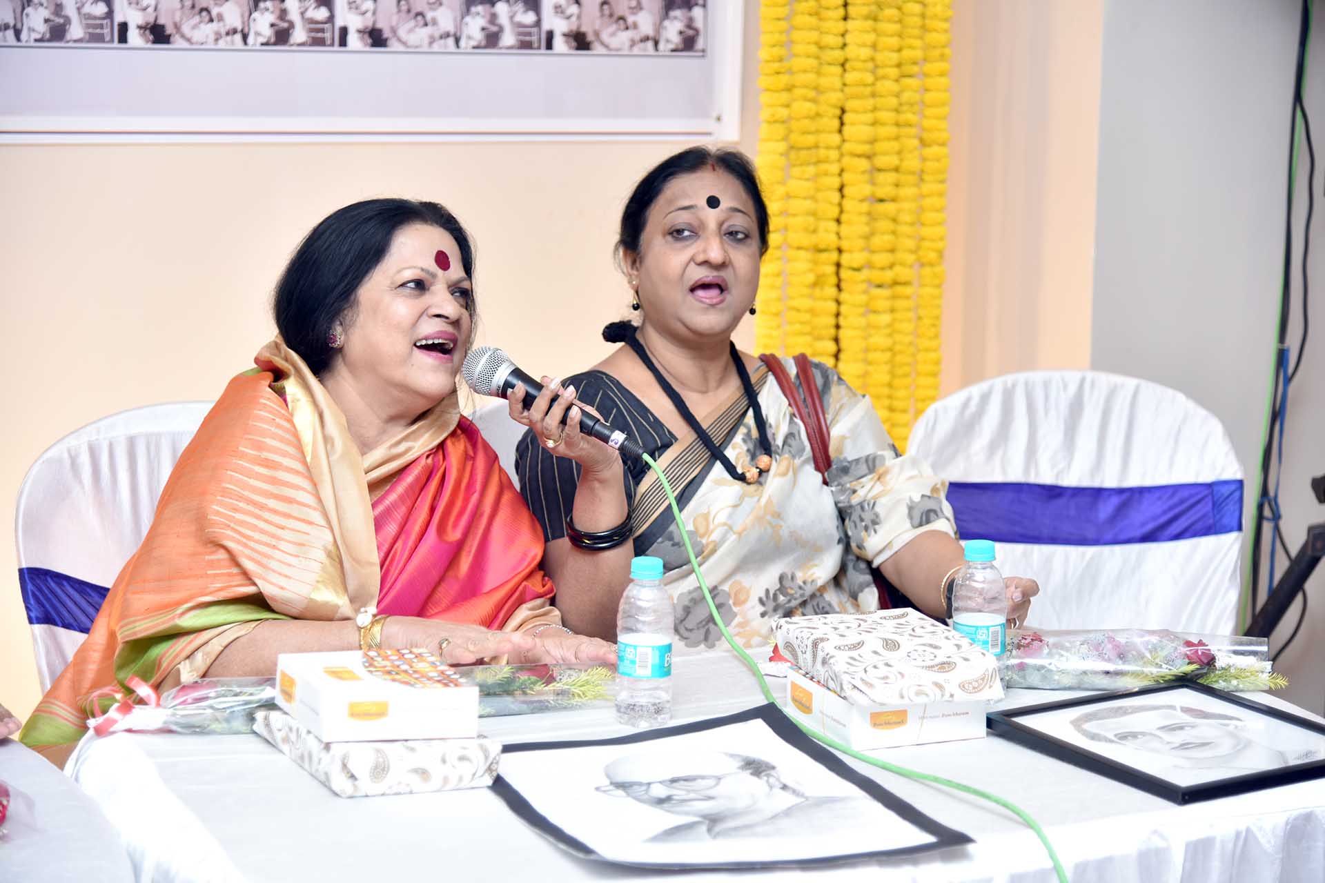 Smt Haimanti Shukla and Smt Indrani Sen singing together